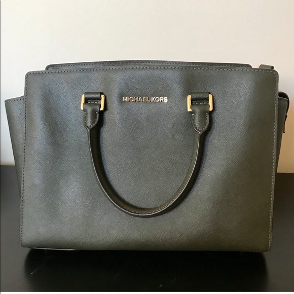 Micheal Kors Selma Bag - Picture 3 of 8